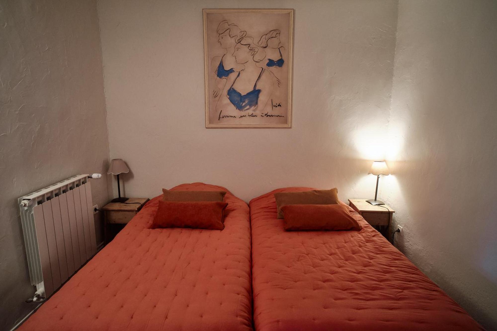 Les Maisons De Chante Oiseau Sigonce Room photo